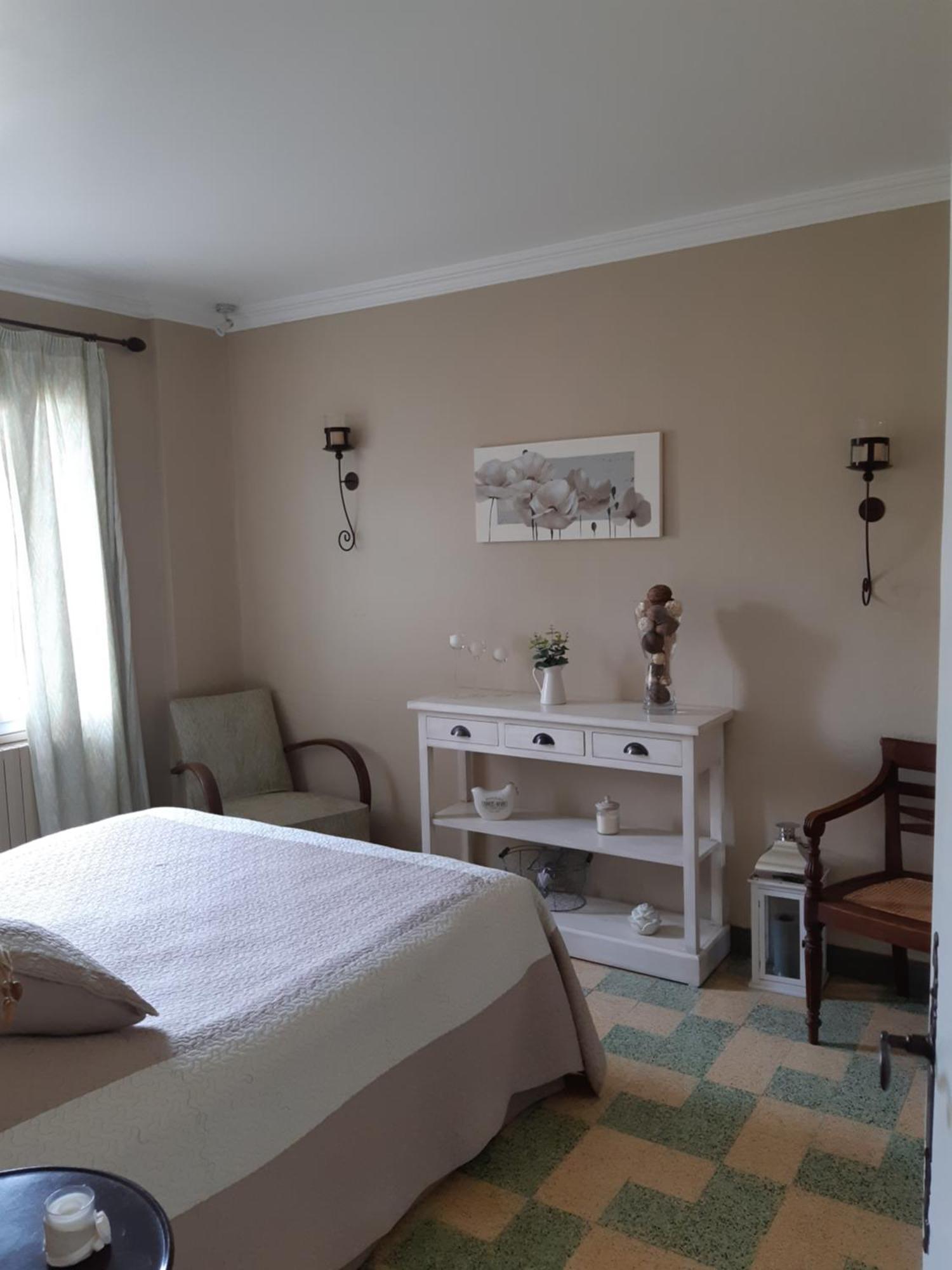 Cherche Midi Noves Extérieur photo
