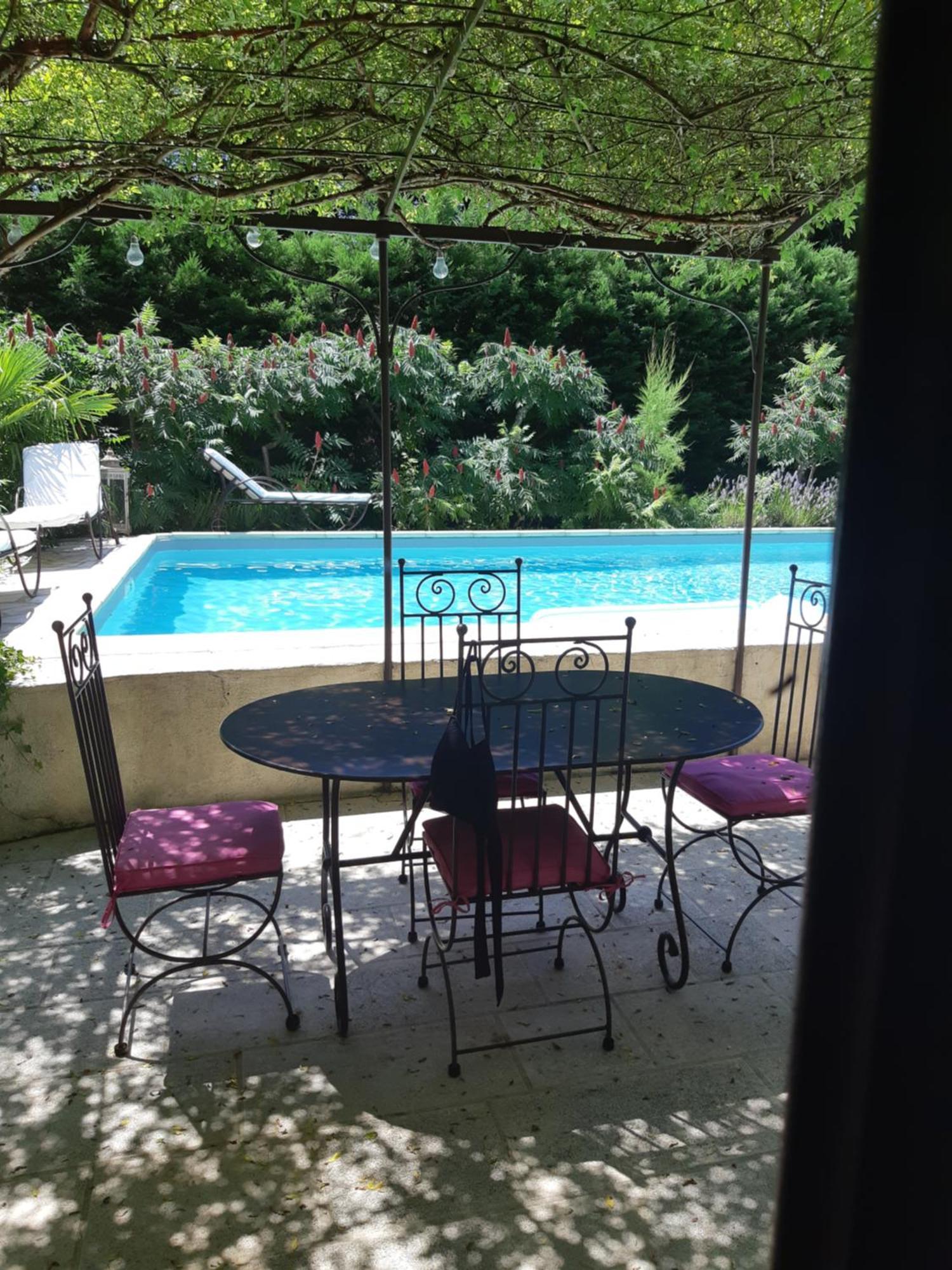 Cherche Midi Noves Extérieur photo