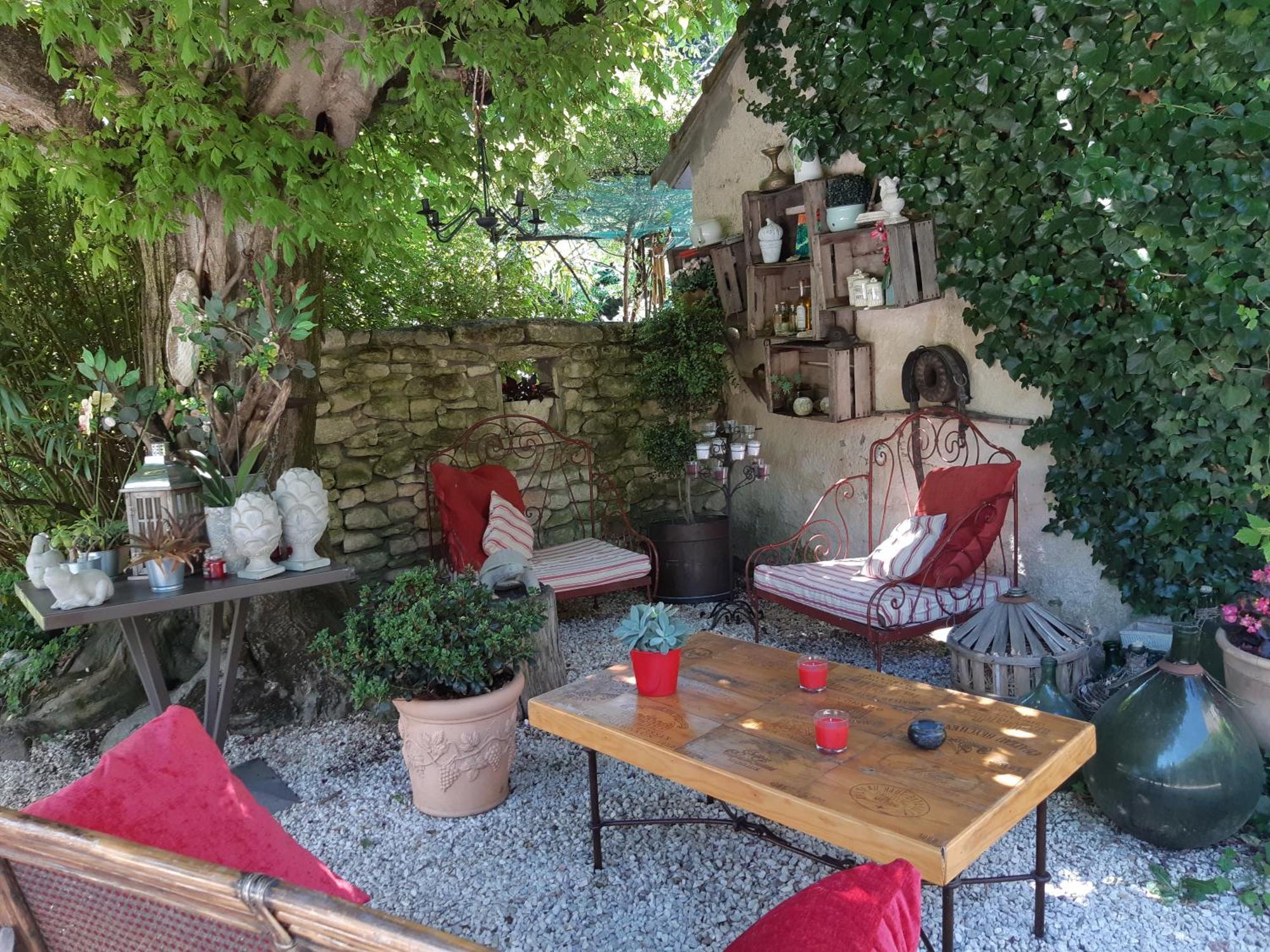 Cherche Midi Noves Extérieur photo