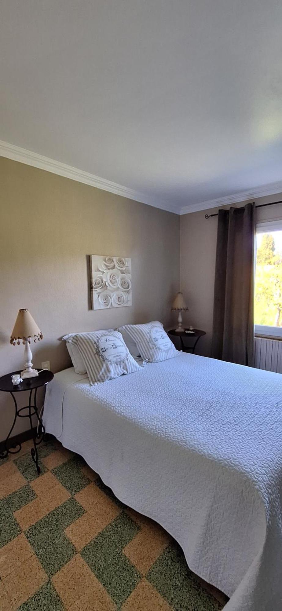 Cherche Midi Noves Extérieur photo